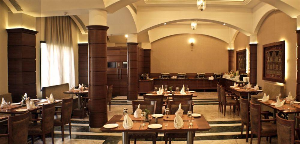 Cambay Resort, Udaipur Restaurant bilde